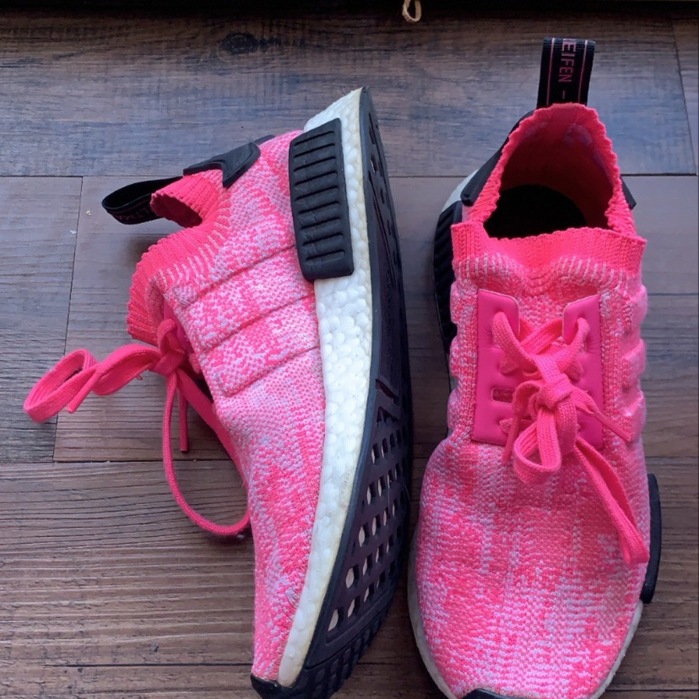Neon Pink Adidas NMD R1